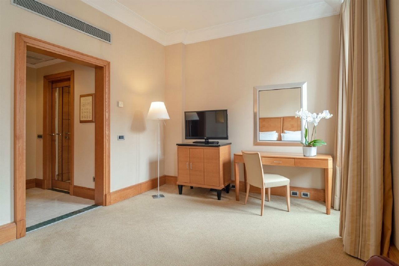 Room Mate Collection Mia, Rome Colosseum エクステリア 写真